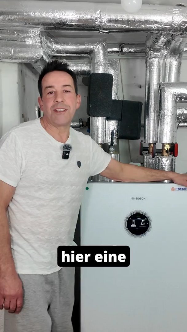 Referenz-Video: Ray Weser über seine Bosch-Wärmepumpe mit Fußbodenheizung von Merdic Construction